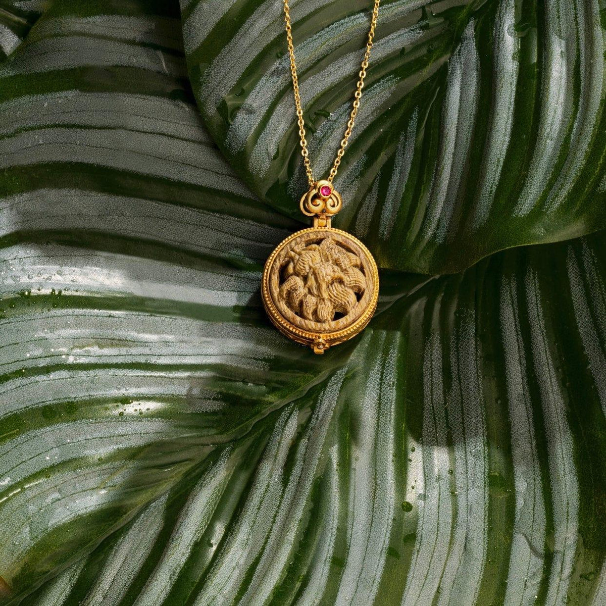 Absolute Spirituality - Agarwood Nine Tailed Fox Aloe Pendant Necklace